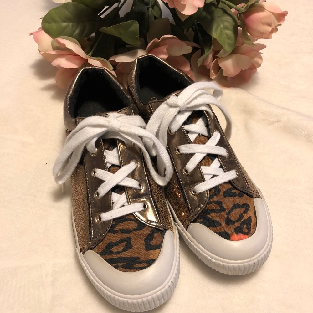 Multi-pattern Guess Sneakers